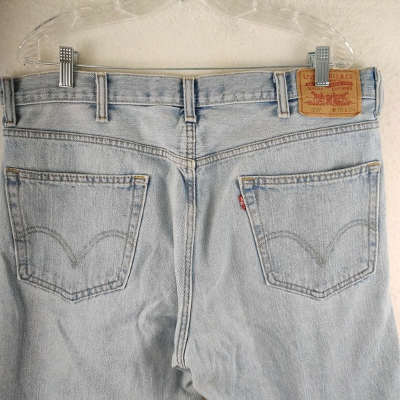 Levi's 550 Men's Light Wash Relaxed Fit Jeans Size 38x34 - Picture 6 of 11